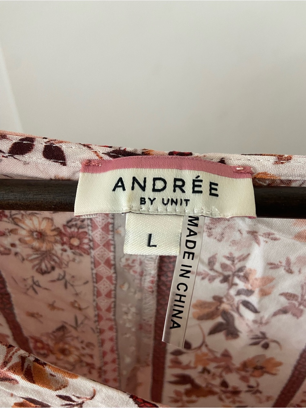 Andree by Unit Boho Floral Ruffle Sleeve V-Neck Top - Picture 5 of 5
